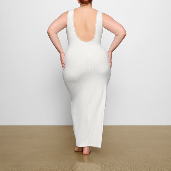 1. NWT SKIMS SOFT LOUNGE LACE SCOOP NECK DRESS IN MARBLE - Picture 1 of 9